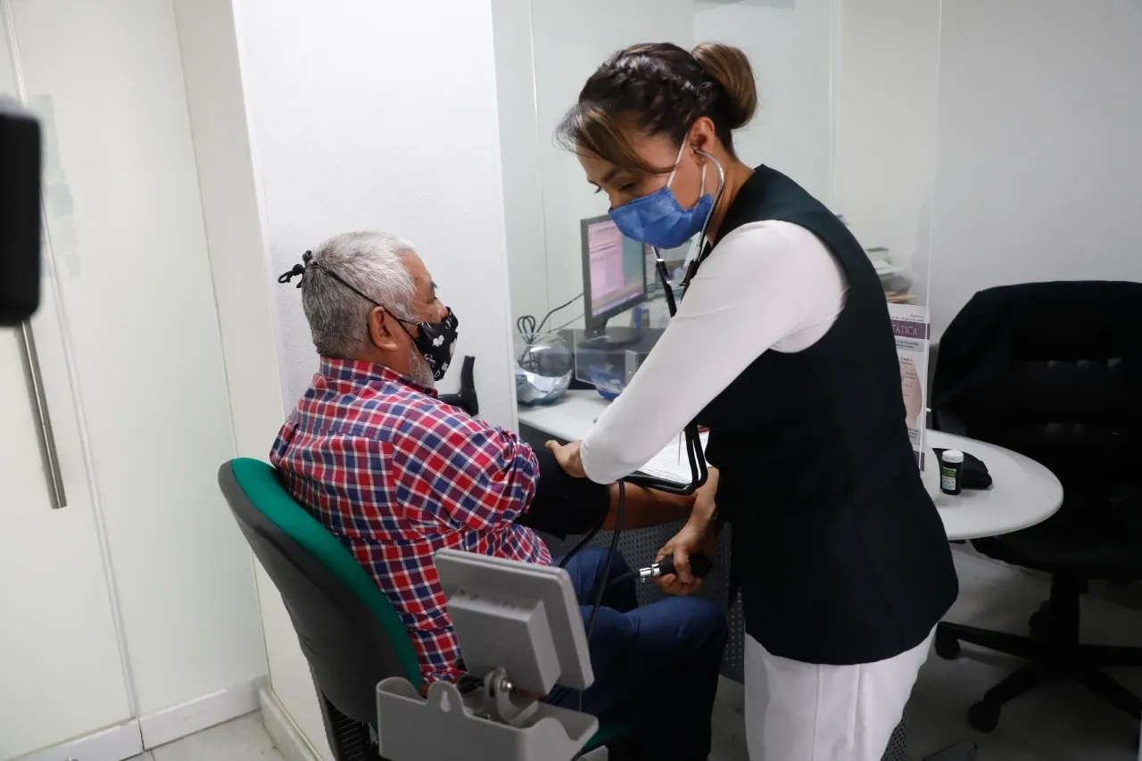 Temen mala atención tras recorte a Salud