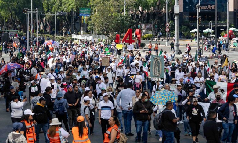 Nueva Marcha de la Generación Z reúne 300 personas